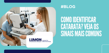Arte de capa do artigo sobre como identificar catarata, com imagem de exame oftalmológico e destaque para os sintomas.